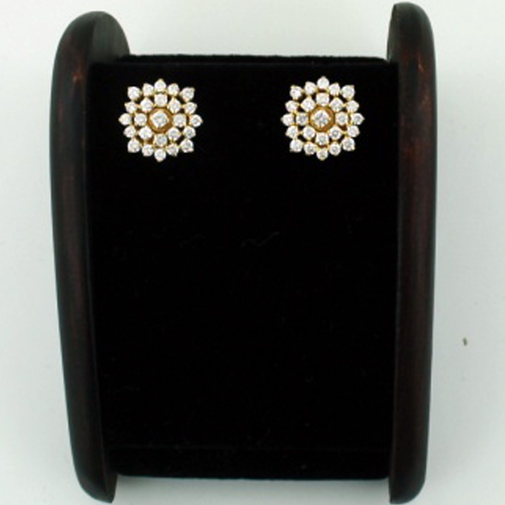 A Pair of Traditional Design Ear studs